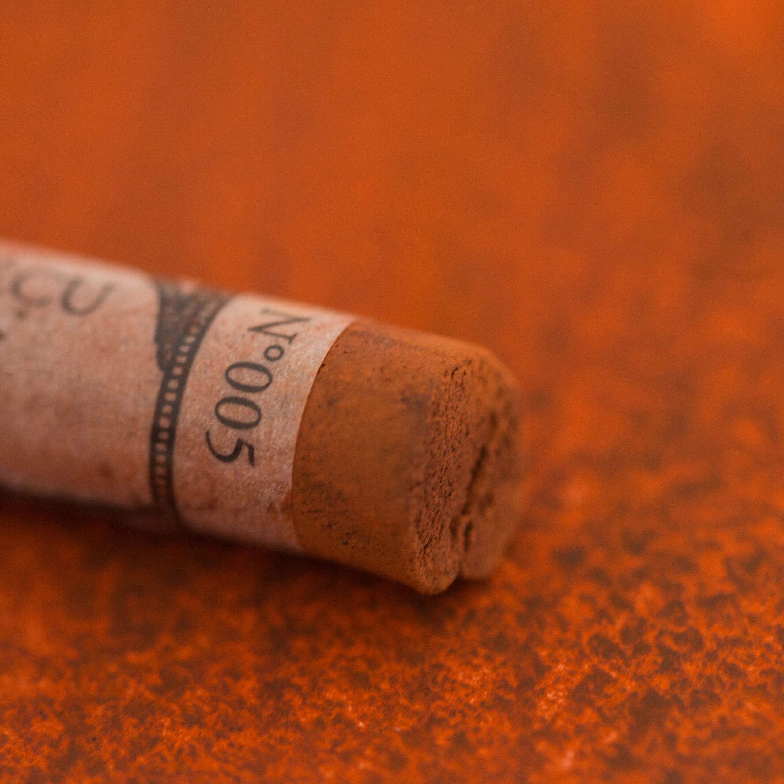 Sennelier Extra Soft tørrpastell – enkeltpastellstav i fargen Black Brown 5, myk og høypigmentert for dybde og skygge i kunstverk