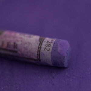 Blue Purple kjølig blåfiolett ekstra myk pastell til landskap og botanikk.