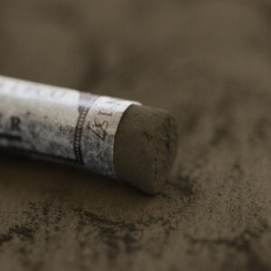 Sennelier Extra Soft Pastell Bronze Green Deep 157 – ekstra myk pastell i dyp og mørk bronsegrønn tone for skog og skyggepartier.