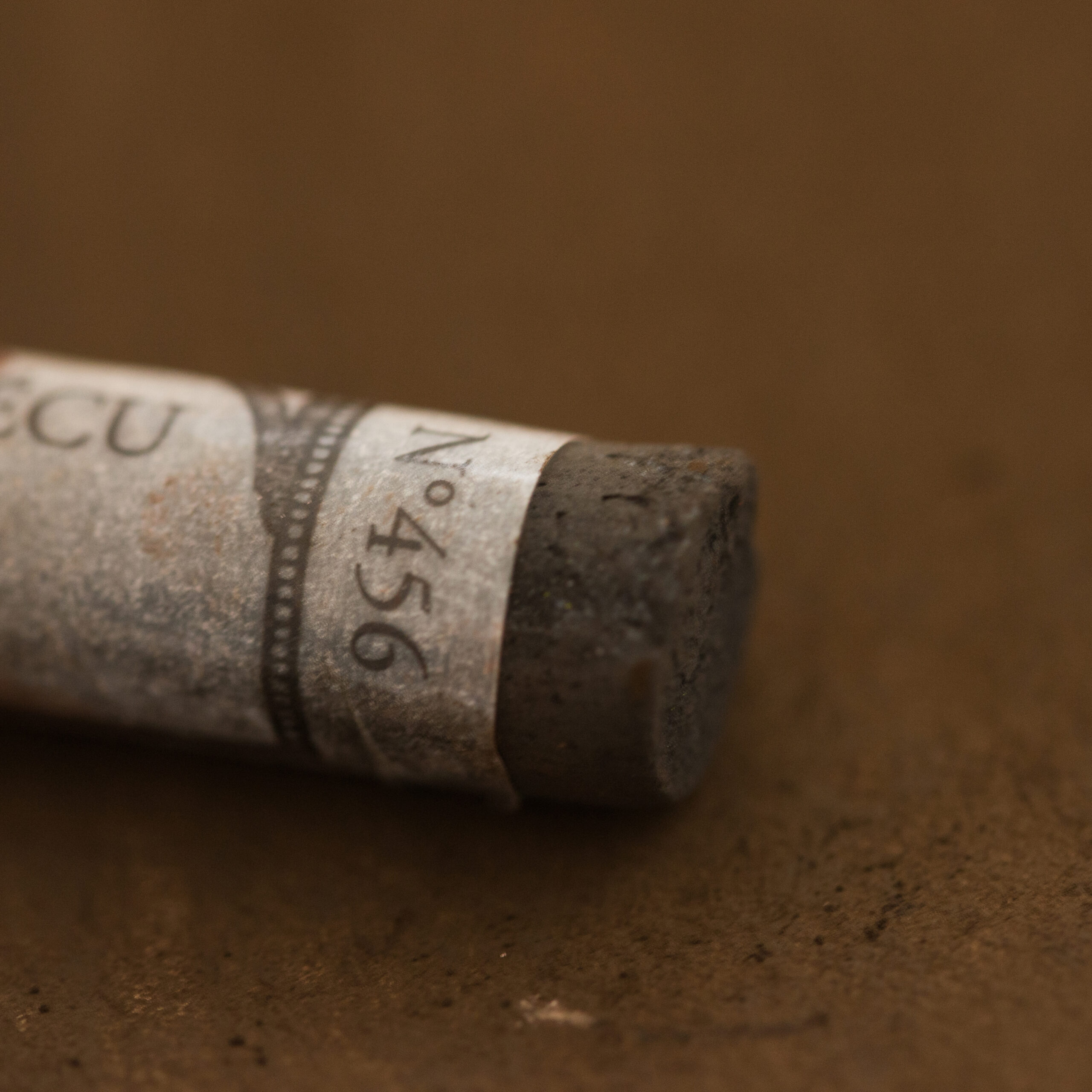 Sennelier Extra Soft tørrpastell – enkeltpastell i fargen Burnt Sienna 456, ekstra myk og høypigmentert for varme, jordnære toner i kunstverk