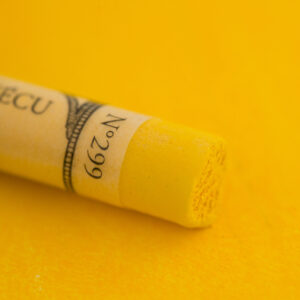 Cadmium Yellow Light 299 ekstra myk pastell til lysdetaljer, landskap og blomster.