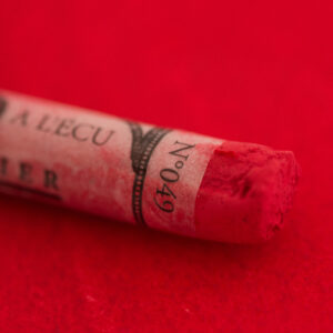 Sennelier Extra Soft tørrpastell – Carmine, ekstra myk og høypigmentert rød pastellstift for kunst og tegning.