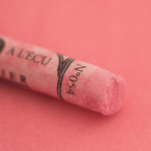 Sennelier Extra Soft tørrpastell – Carmine, ekstra myk og høypigmentert rød pastellstift for kunst og tegning.