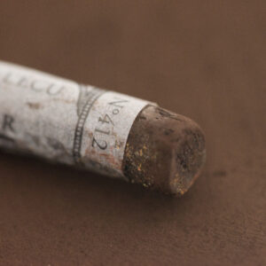 Sennelier Extra Soft tørrpastell Cassel Earth 412 i varm jordbrun tone med ekstra myk konsistens