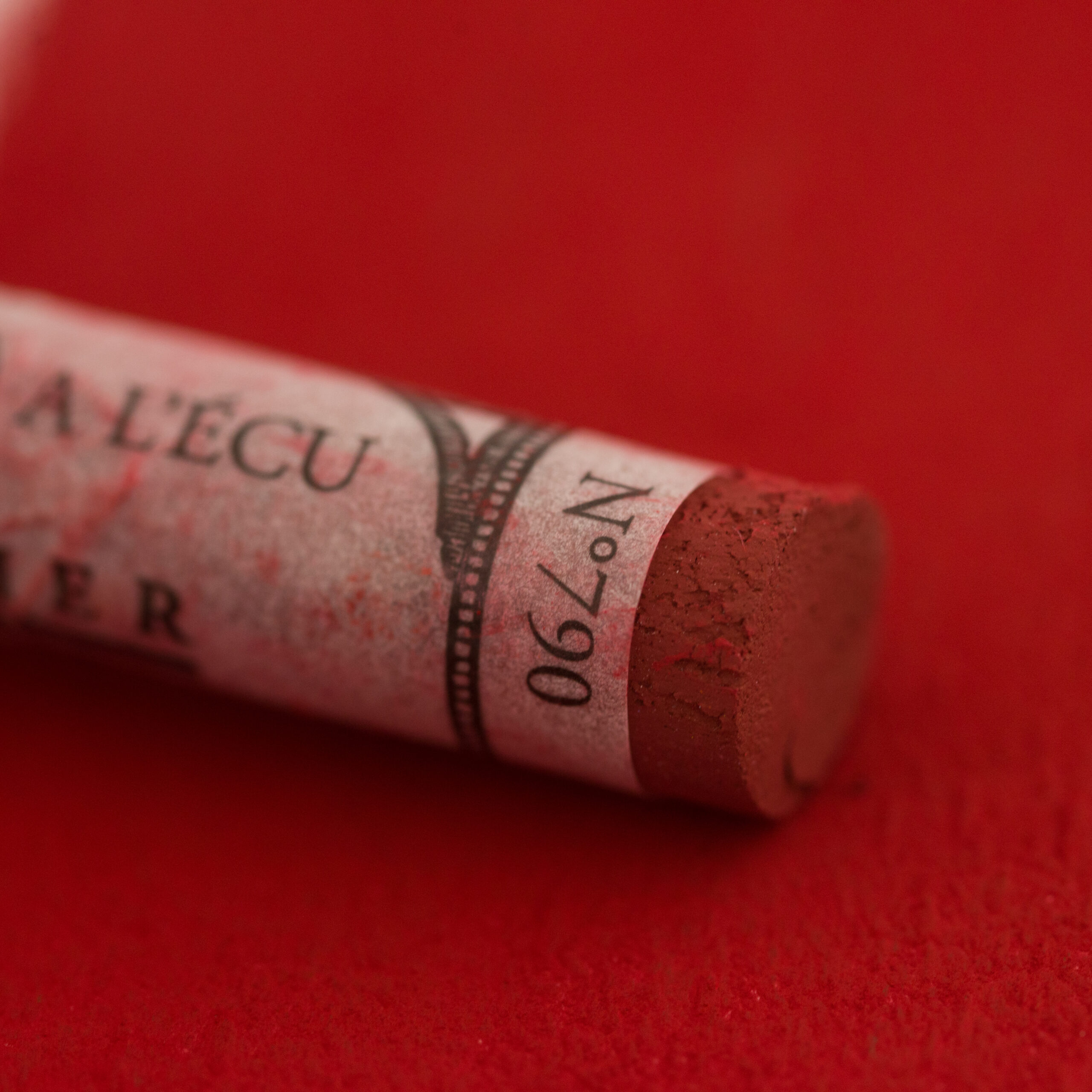 Sennelier Extra soft pastel Chinese Vermilion 1, 790 i klar, varm rød tone med ekstra myk konsistens