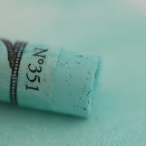 Cinereous Green ekstra myk pastell til landskap, botanikk og naturlige detaljer.