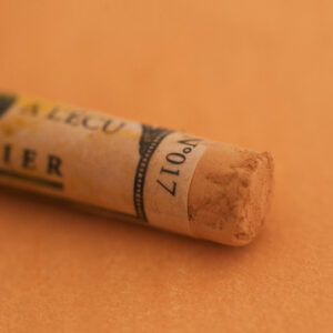 Sennelier Extra Soft torrpastell – Flesh Ochre, ekstra myk og høypigmentert okerton pastellstift for kunst og tegning.