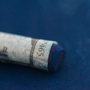 Sennelier Extra Soft tørrpastell Intense Blue 465 i svært mørk, intens og kjølig blå tone med ekstra myk konsistens