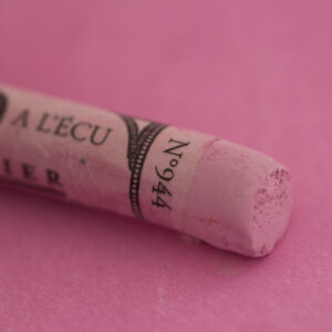 Sennelier Extra Soft tørrpastell Magenta Violet No 5, 944 i intens magenta‑lilla tone med ekstra myk konsistens