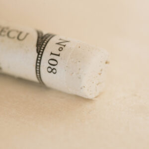 Sennelier Extra Soft Pastel Mummy 108 – ekstra myk pastellstift i varm lys beige tone for profesjonell pastellkunst.