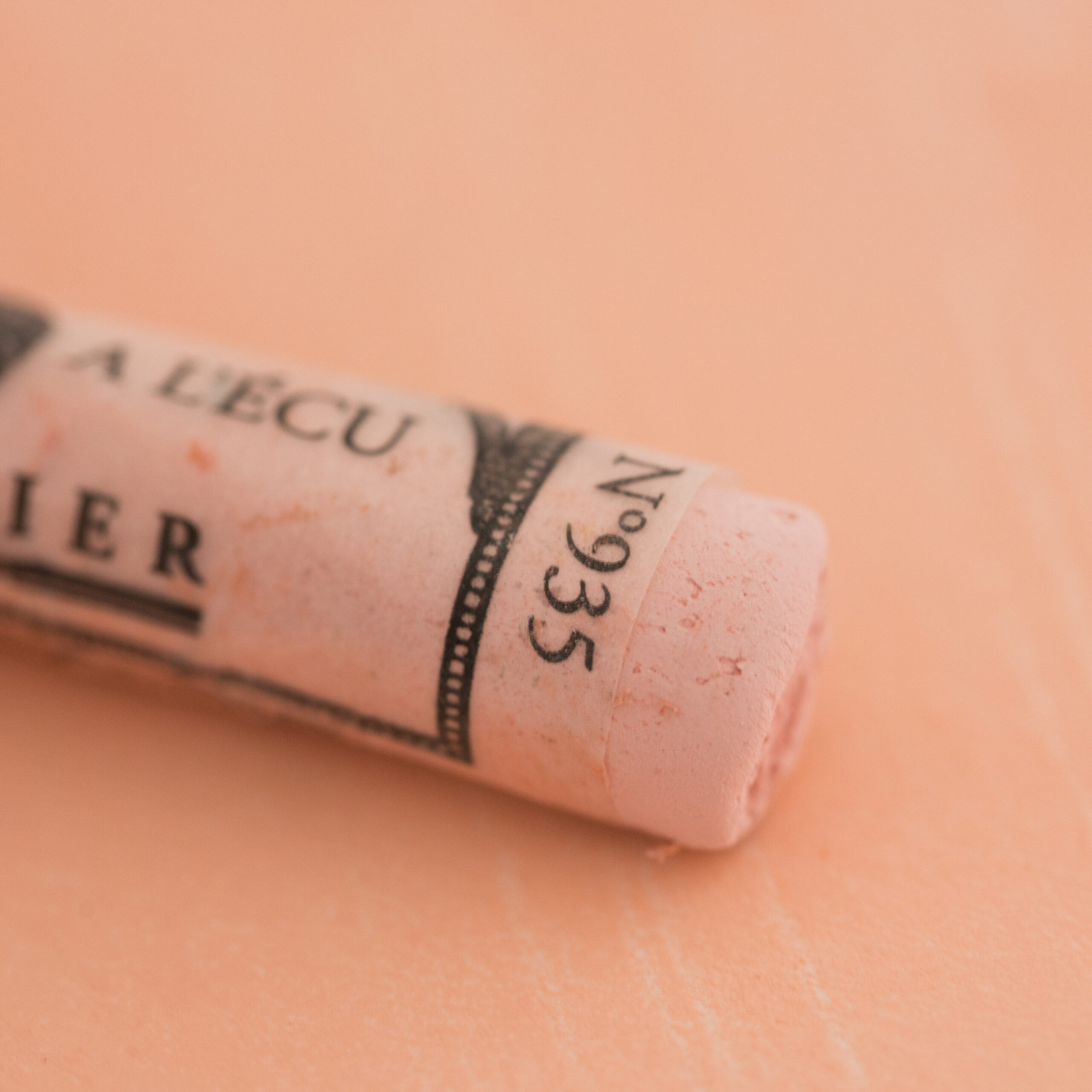 Sennelier Extra Soft tørrpastell Nasturtium Orange No 6, 935 i varm, klar oransje tone med ekstra myk konsistens