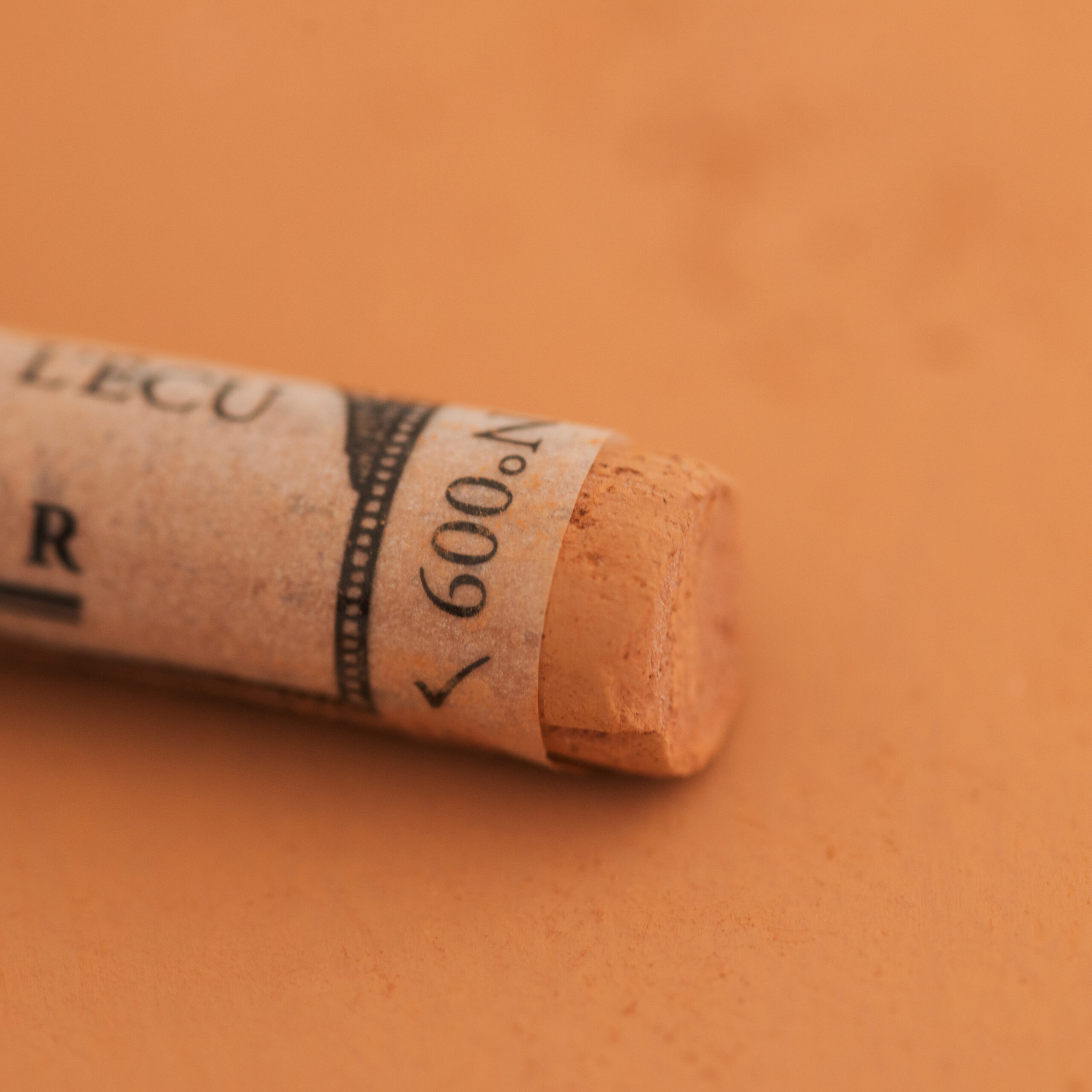 Sennelier Extra Soft tørrpastell – Red Brown, ekstra myk og høypigmentert rødbrun pastellstift for kunst og tegning.