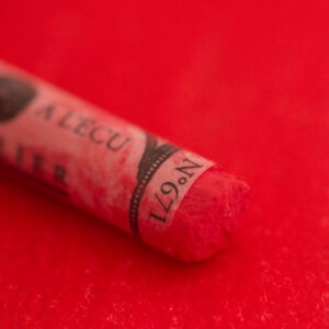 Sennelier Extra soft pastel single serie Ruby Red 671 i dyp, intens rød tone med ekstra myk konsistens