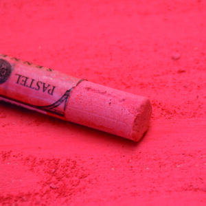 Sennelier Extra soft pastel single serie Ruby Red 672 i dyp, intens rød tone med ekstra myk konsistens