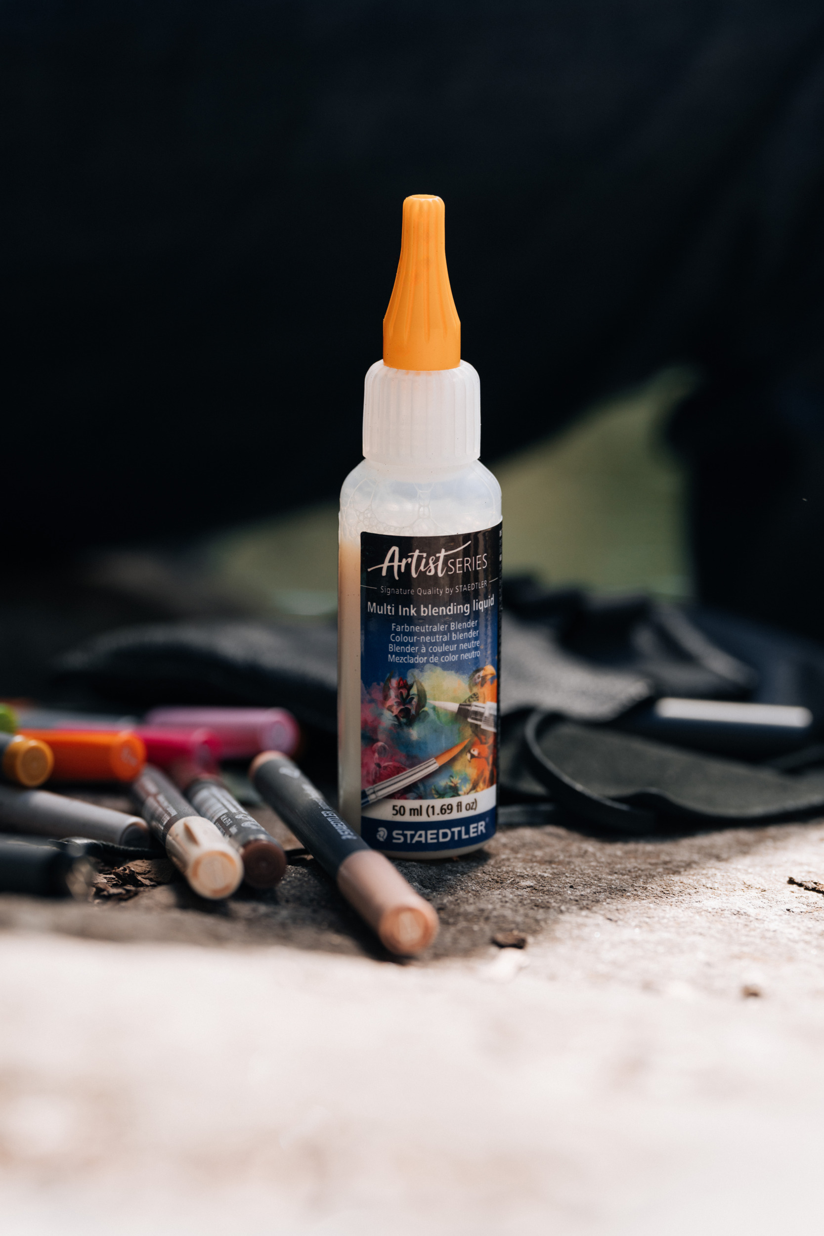 Staedtler Multi Ink Blending Liquid 50 ml – vannbasert blendervæske for fargeblanding og myke overganger i illustrasjoner.