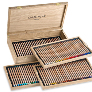 Caran d’Ache Luminance 6901 fargeblyanter 100 stk i treboks med tilbehør